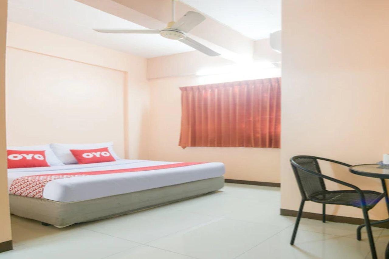 Oyo 348 Saithong Place Hotel 2*