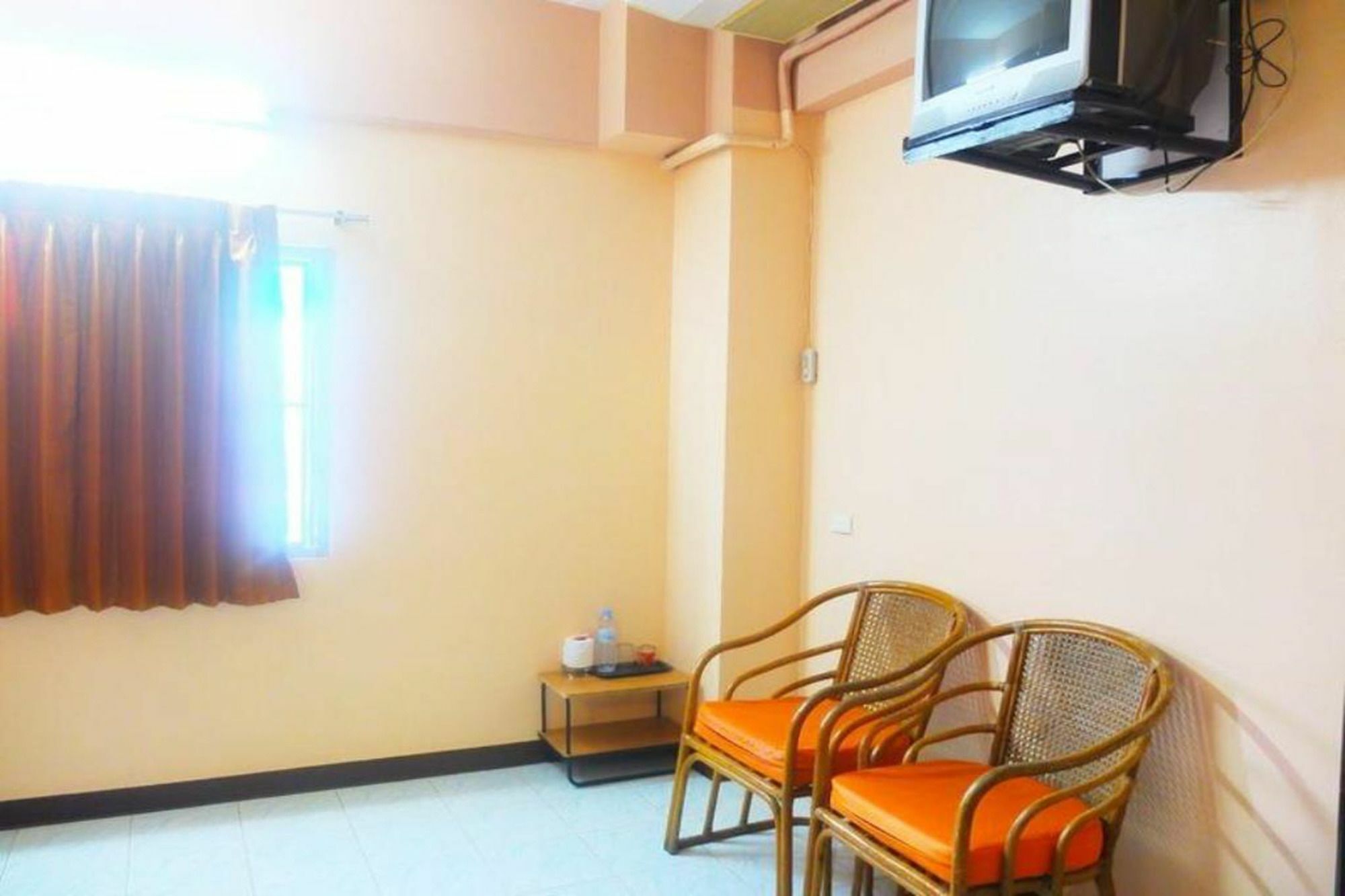 Oyo 348 Saithong Place Pattaya