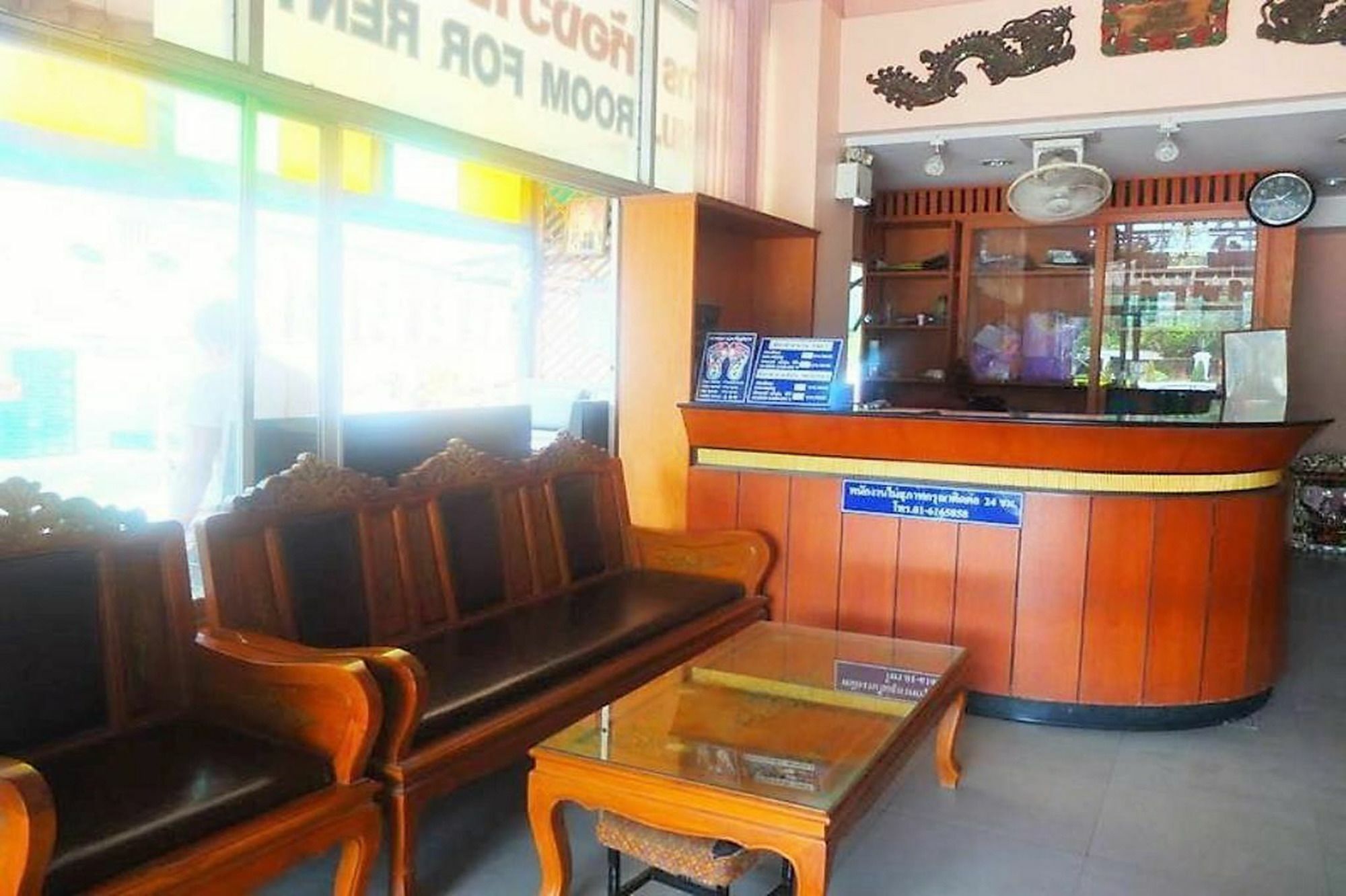 Oyo 348 Saithong Place Pattaya