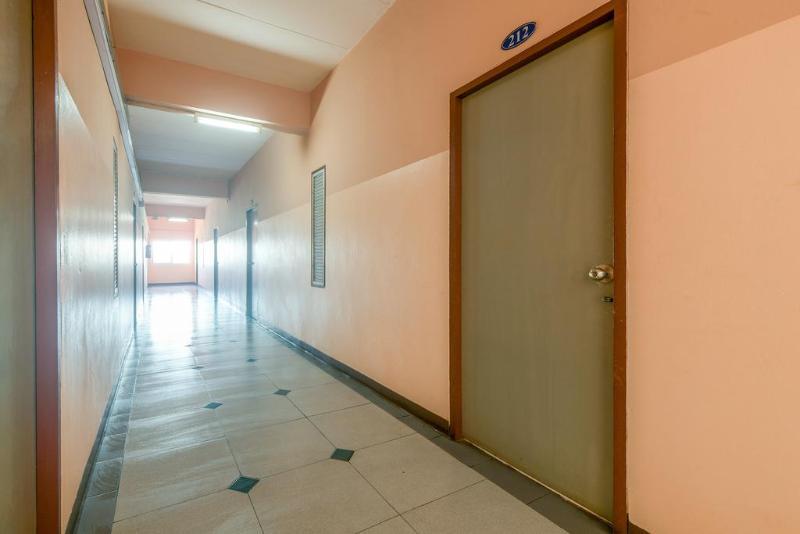 Oyo 348 Saithong Place Hotel
