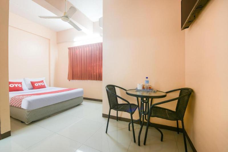 Oyo 348 Saithong Place Hotel Pattaya